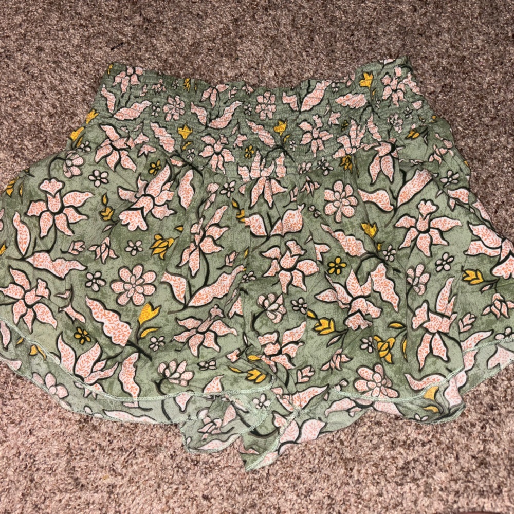 aerie flowy shorts size L